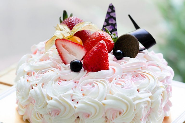 4 Steps on How to Thaw Cool Whip Quickly (2022 Guide)