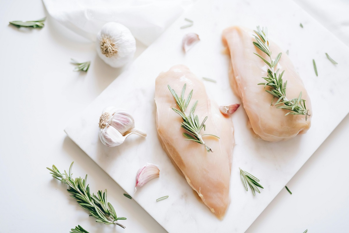 Cooking with Less Oil Just Got Easier with These 13 Tricks pexels leeloothefirst 5769377