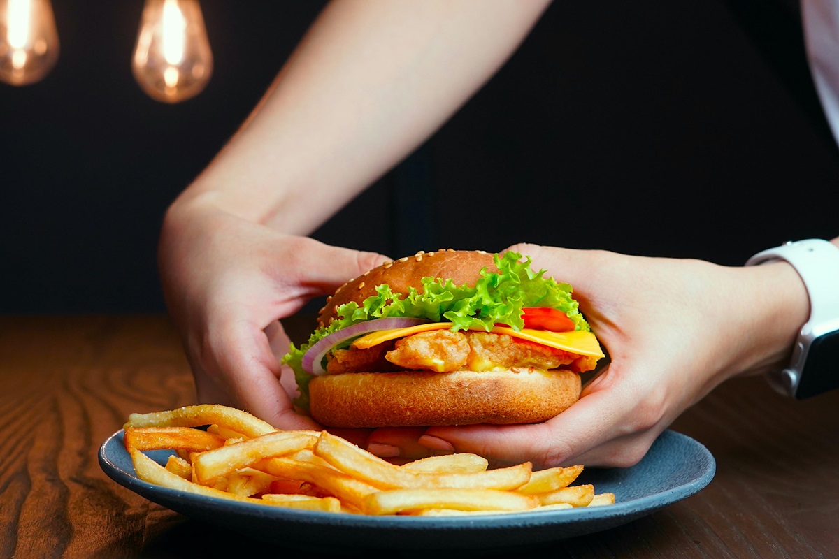 12 Classic Fast Food Commercials That Still Live Rent-Free in Our Heads pexels rene roa 1882128 12261107