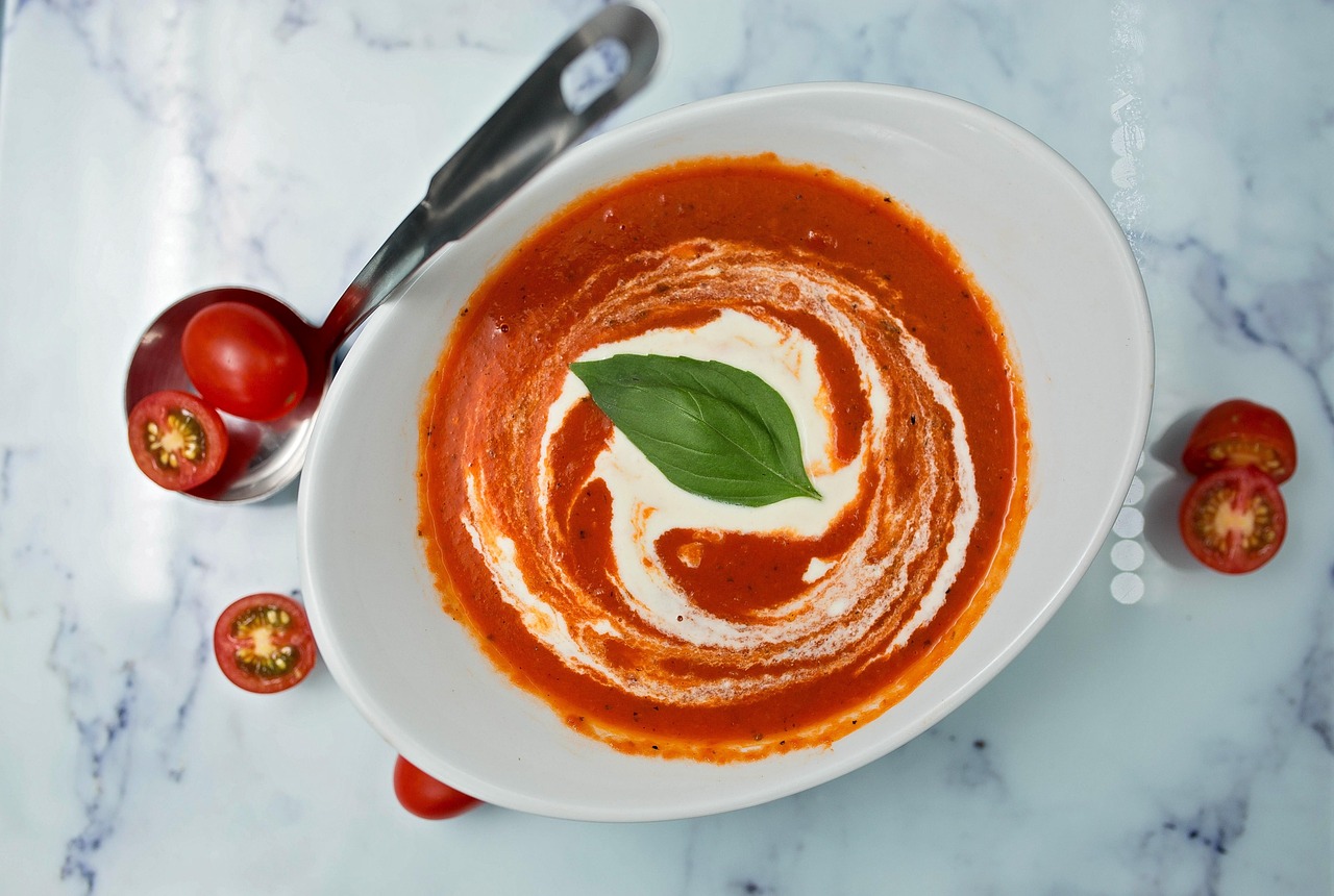 12 Easy 5-Ingredient Meals Anyone Can Master tomato soup 6785776 1280