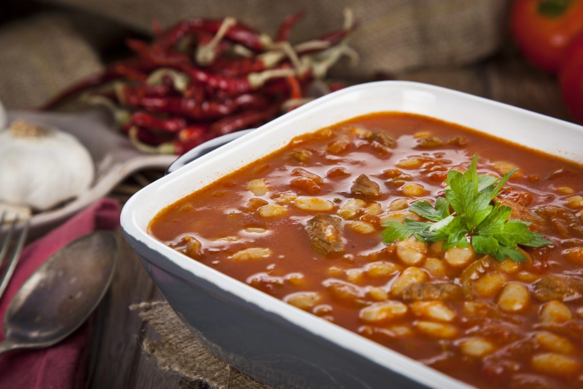 12 One Pan Garlic Butter Bean Dishes That Will Change How You Eat Forever Depositphotos 55161681 L e1744858541359