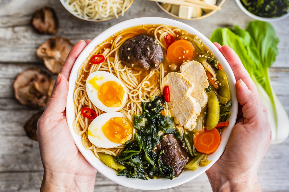 12 Quick Meals To Save You When Hunger Hits Like A Freight Train Depositphotos 334977480 L