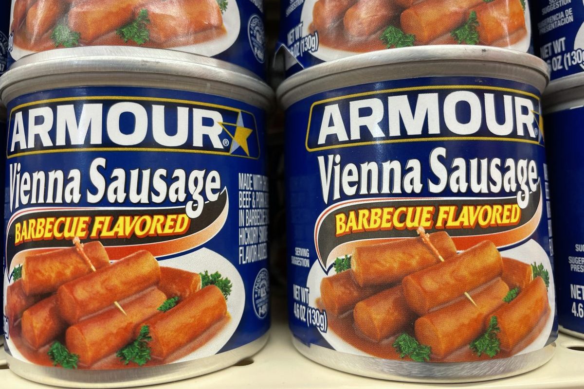 15 Vintage Canned Foods That Ruled Every Kitchen Back In The Day Depositphotos 565662450 L e1748267121820