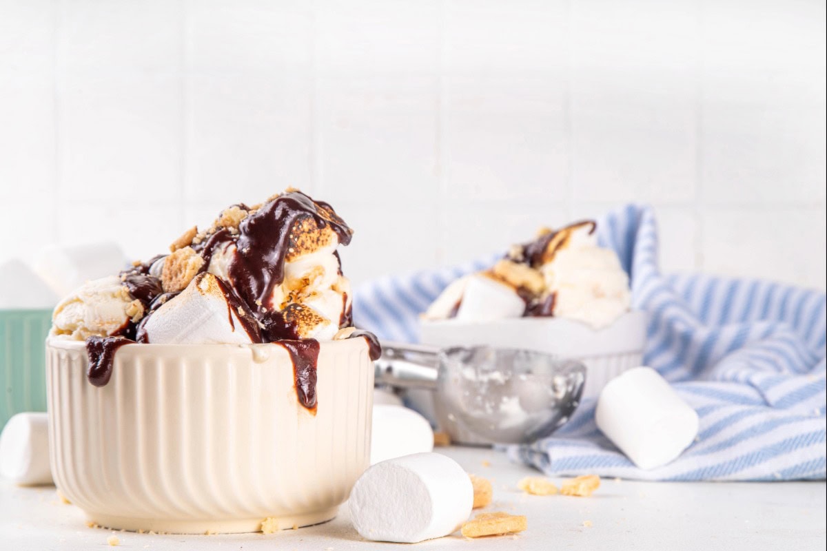12 Yummy Ice Cream Flavors Everyone’s Talking About yummy ice cream