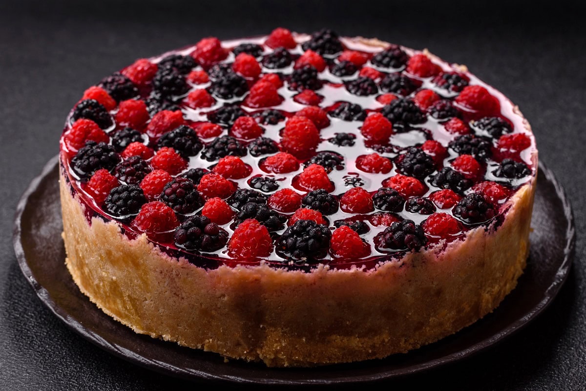 14 Fancy-Looking Birthday Cakes Anyone Can Make Depositphotos 829939458 L