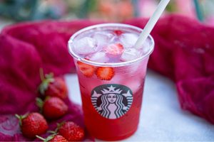 Starbucks Strawberry Acai Refresher (Copycat Recipe) starbucks strawberry acai refresher
