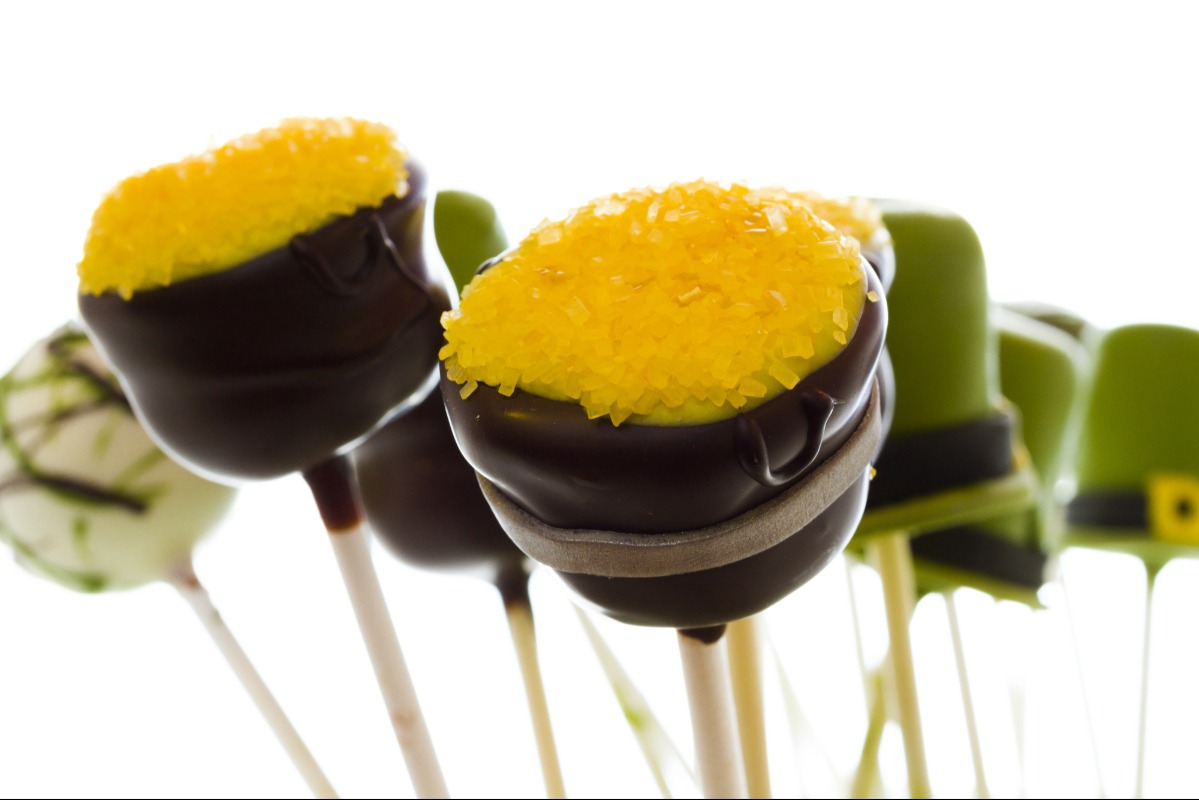 15 Spooky Desserts That Belong at Every Halloween Table spooky desserts