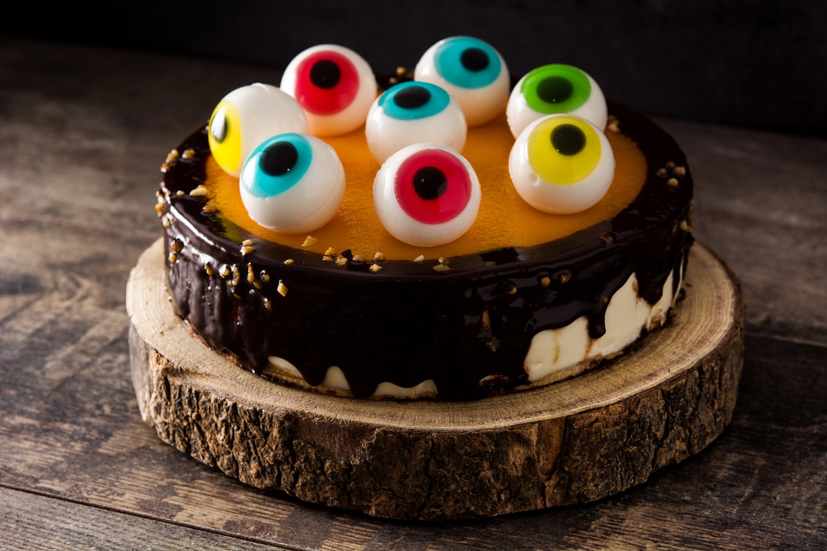 18 Halloween Cake Ideas That Will Wow Your Party Guests halloween cake ideas