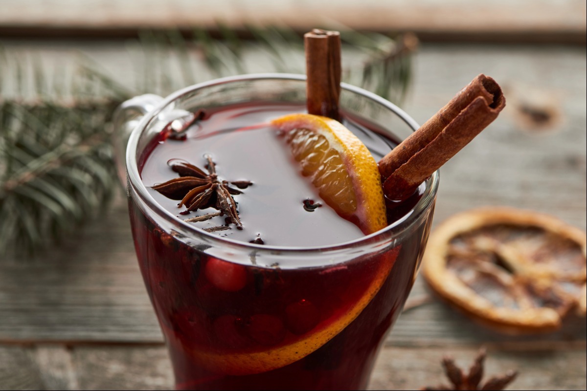 16 Christmas Mocktails That Steal The Show christmas mocktails