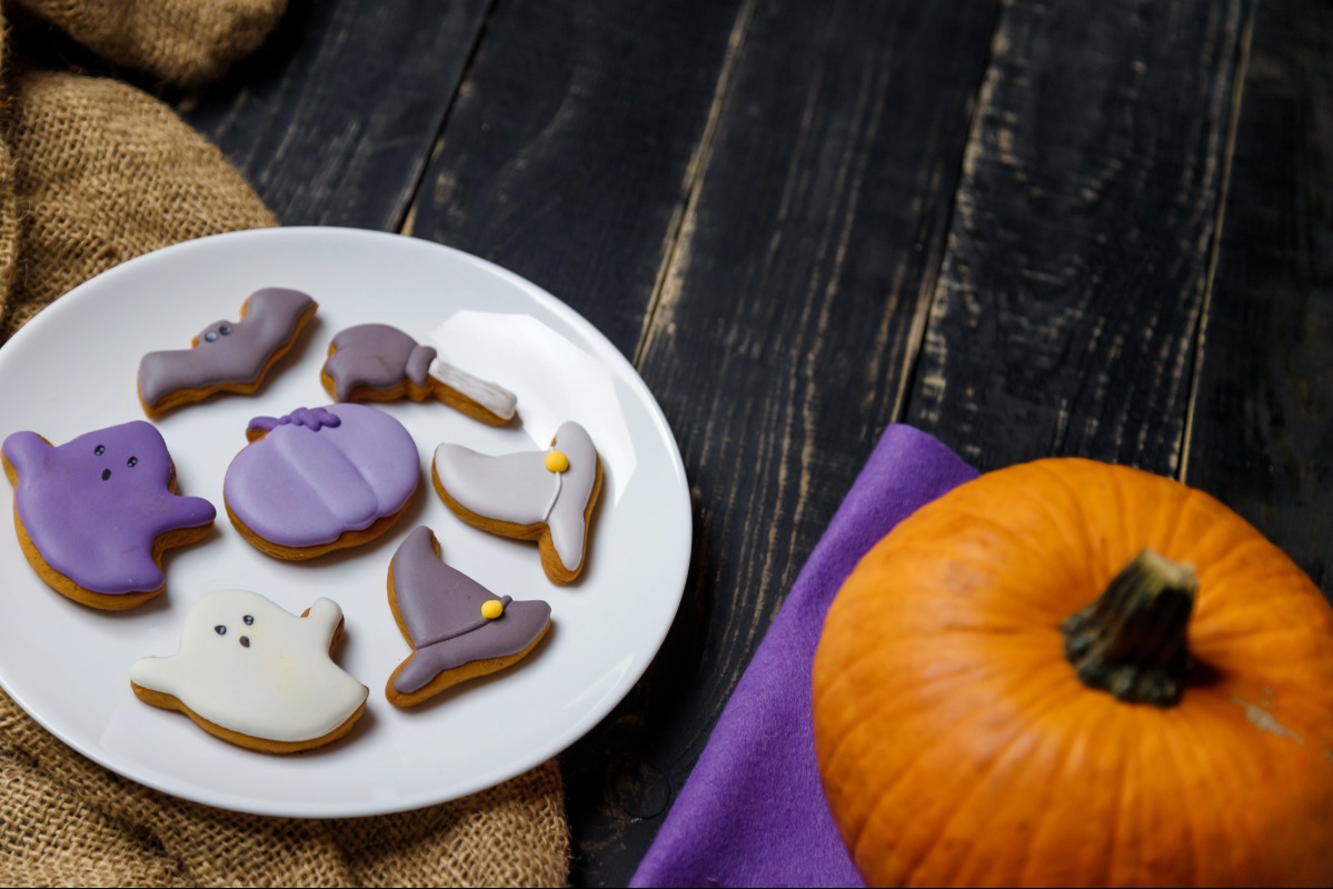 15 Spooky Desserts That Belong at Every Halloween Table spooky desserts