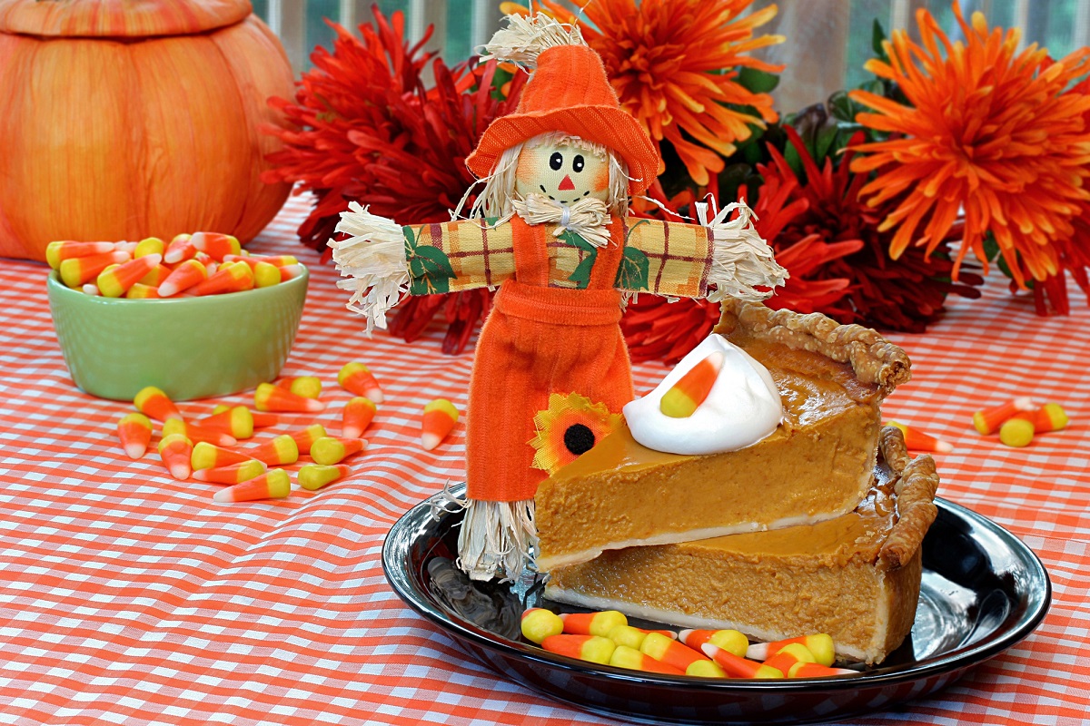 18 Halloween Cake Ideas That Will Wow Your Party Guests halloween cake ideas