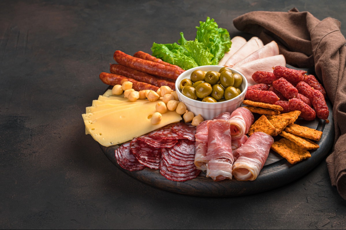 20 Charcuterie Board Ideas That Look Fancy christmas party food ideas