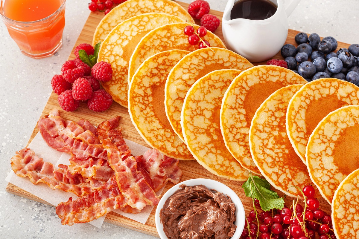 20 Charcuterie Board Ideas That Look Fancy charcuterie board ideas