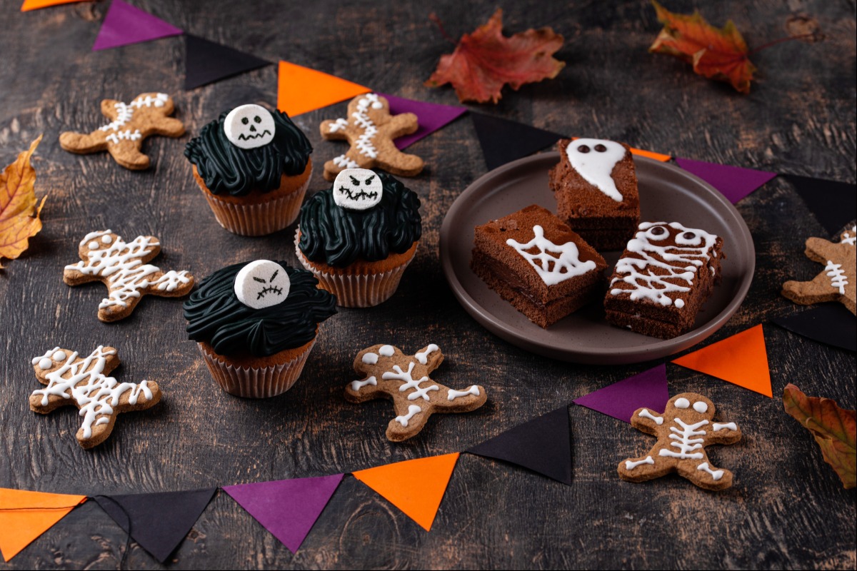 15 Spooky Desserts That Belong at Every Halloween Table spooky desserts