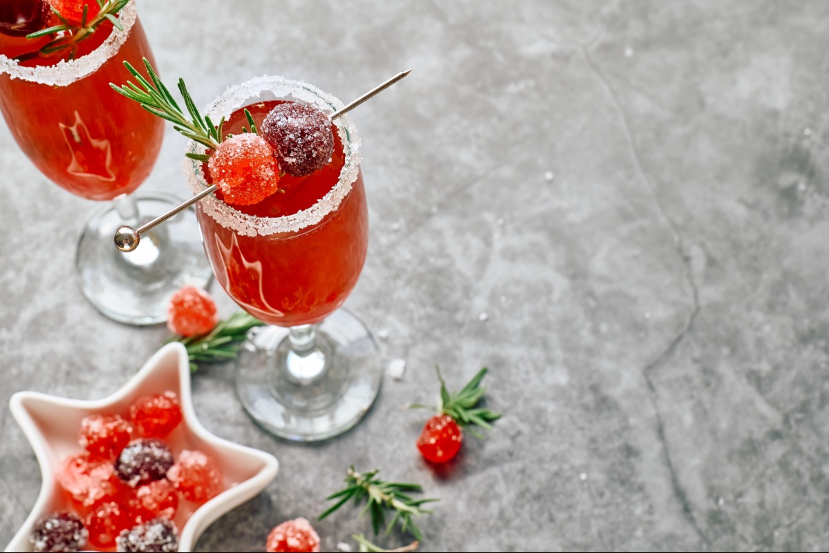 15 Christmas Cocktails That Wow Every Guest christmas cocktails