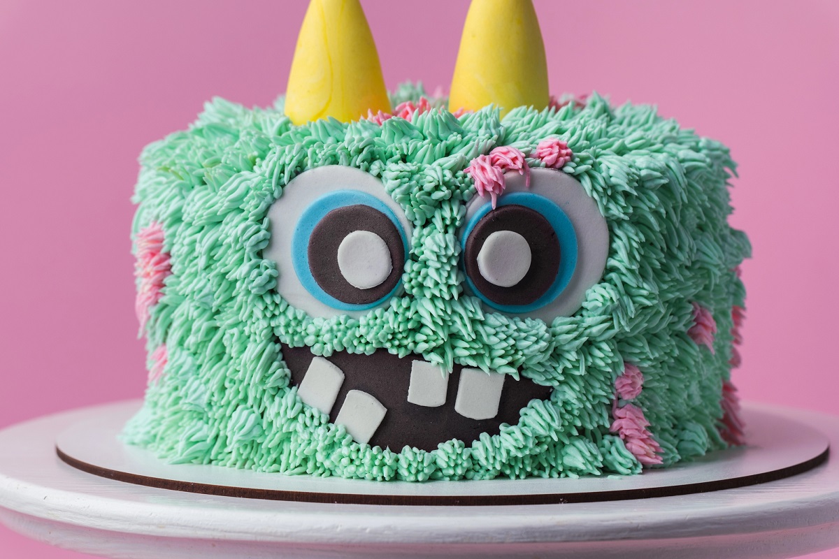 18 Halloween Cake Ideas That Will Wow Your Party Guests halloween cake ideas