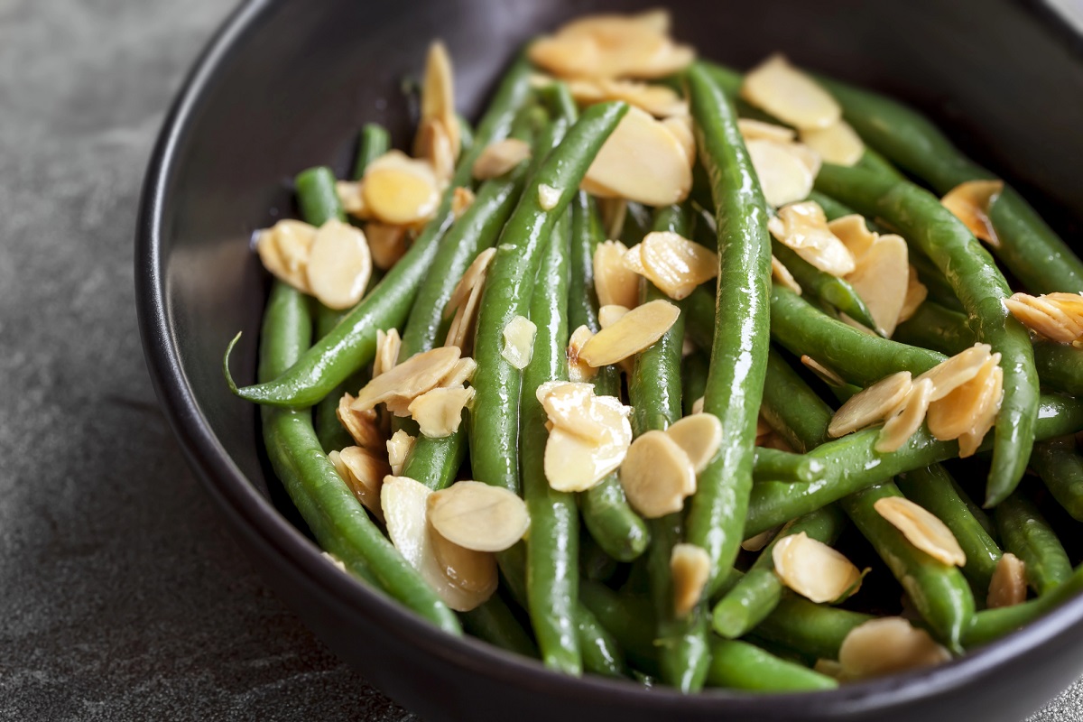 18 Friendsgiving Side Dishes That Disappear in Minutes Depositphotos 72209255 L