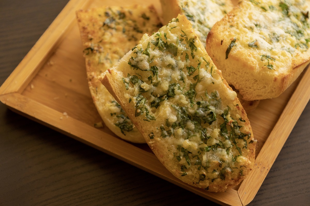 18 Friendsgiving Side Dishes That Disappear in Minutes friendsgiving side dishes