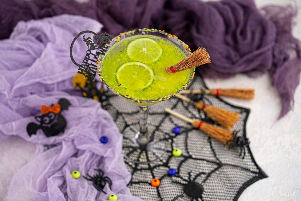 Halloween Punch Recipe: Alcoholic or Non-Alcoholic Options Halloween Punch Recipe 2