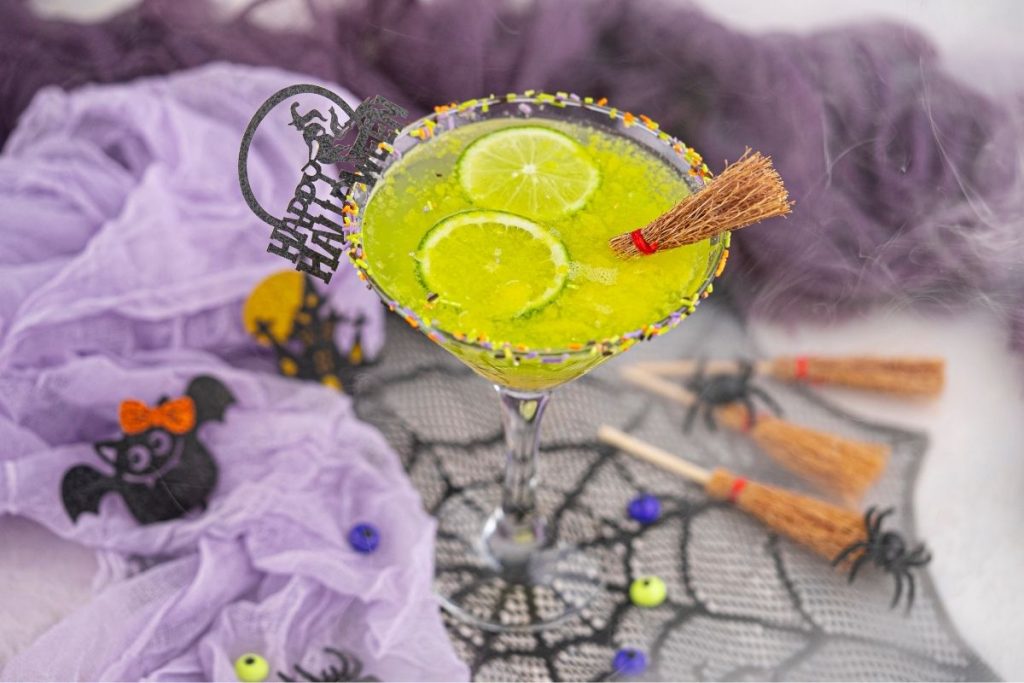 Halloween Punch Recipe: Alcoholic or Non-Alcoholic Options Halloween Punch Recipe 3