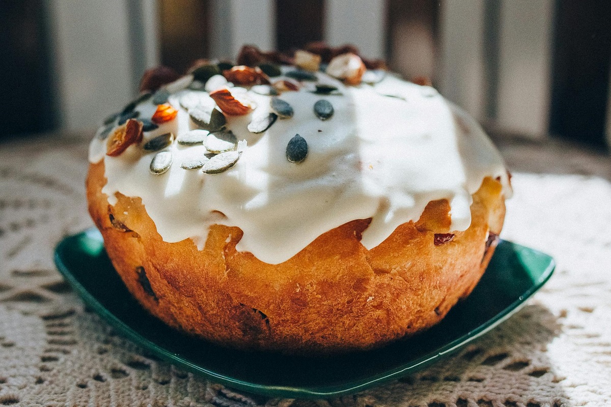 18 Halloween Cake Ideas That Will Wow Your Party Guests halloween cake ideas