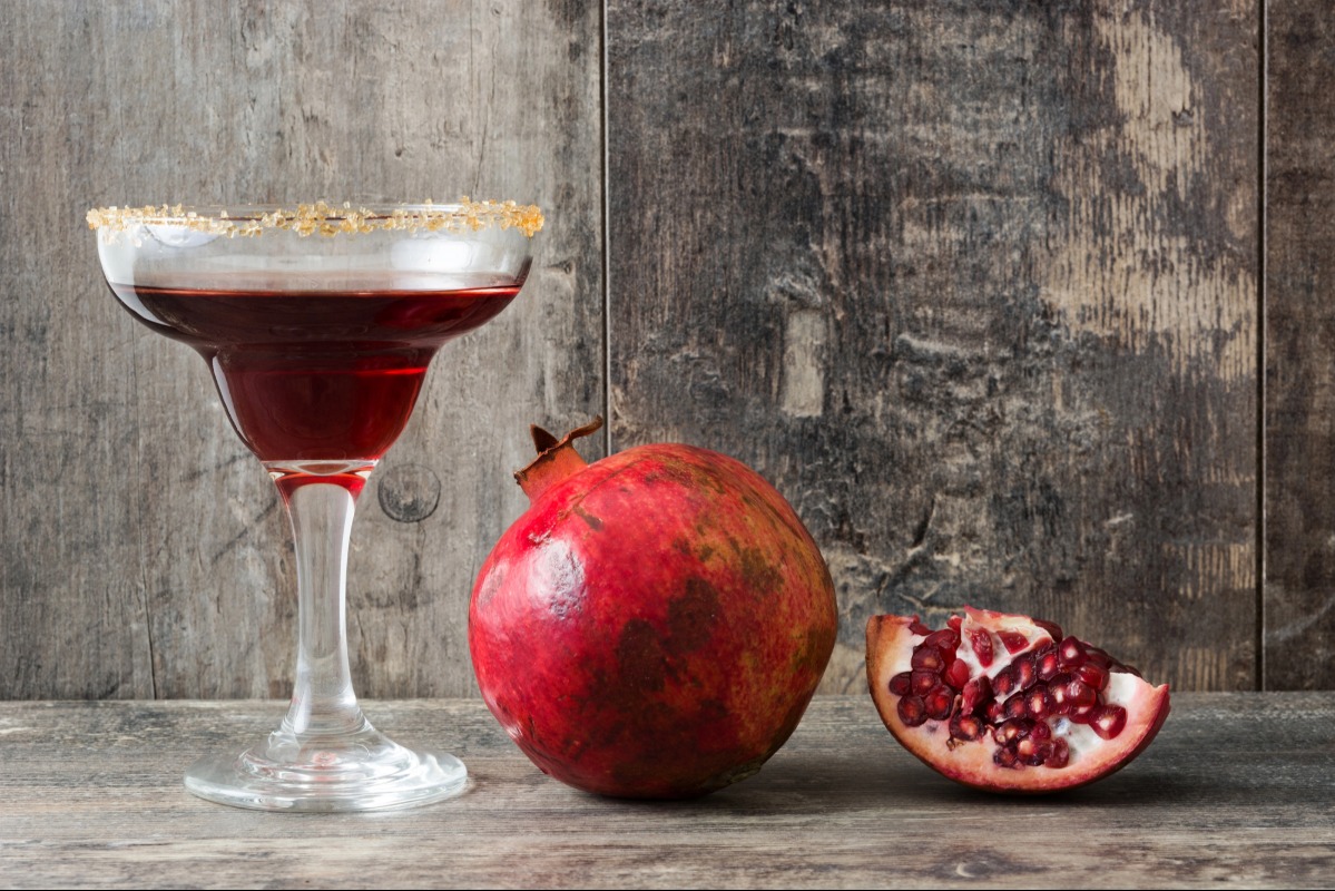 15 Christmas Cocktails That Wow Every Guest christmas cocktails