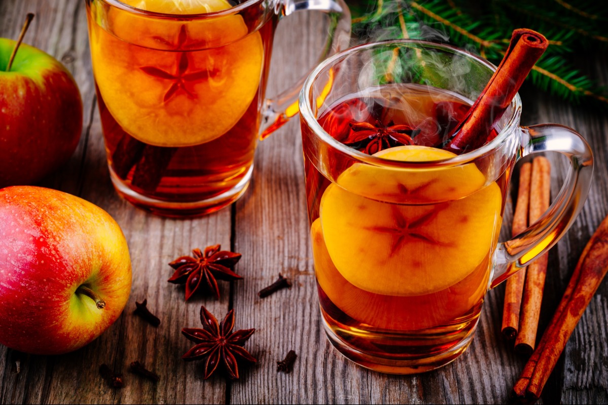 15 Christmas Cocktails That Wow Every Guest christmas cocktails