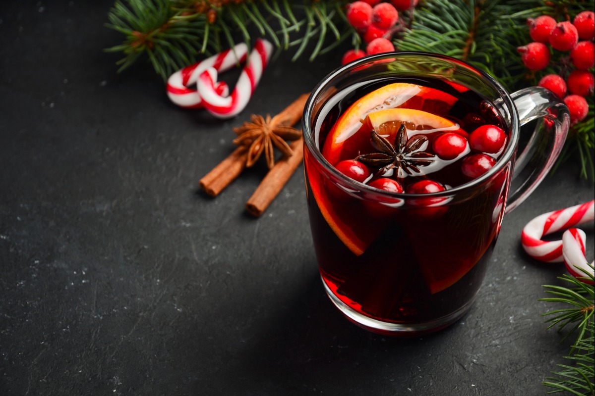 15 Christmas Cocktails That Wow Every Guest christmas cocktails