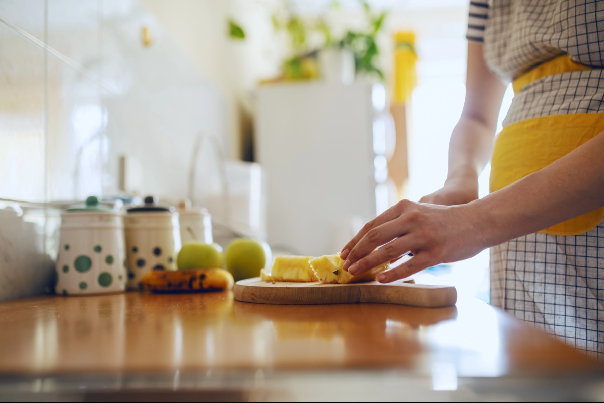 How To Cut A Pineapple Without Making A Mess how to cut a pineapple