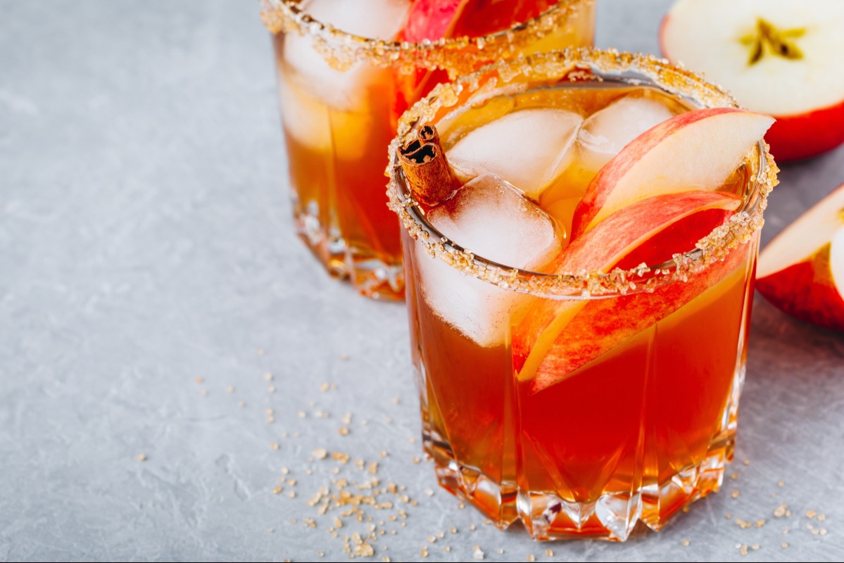 15 Christmas Cocktails That Wow Every Guest christmas cocktails