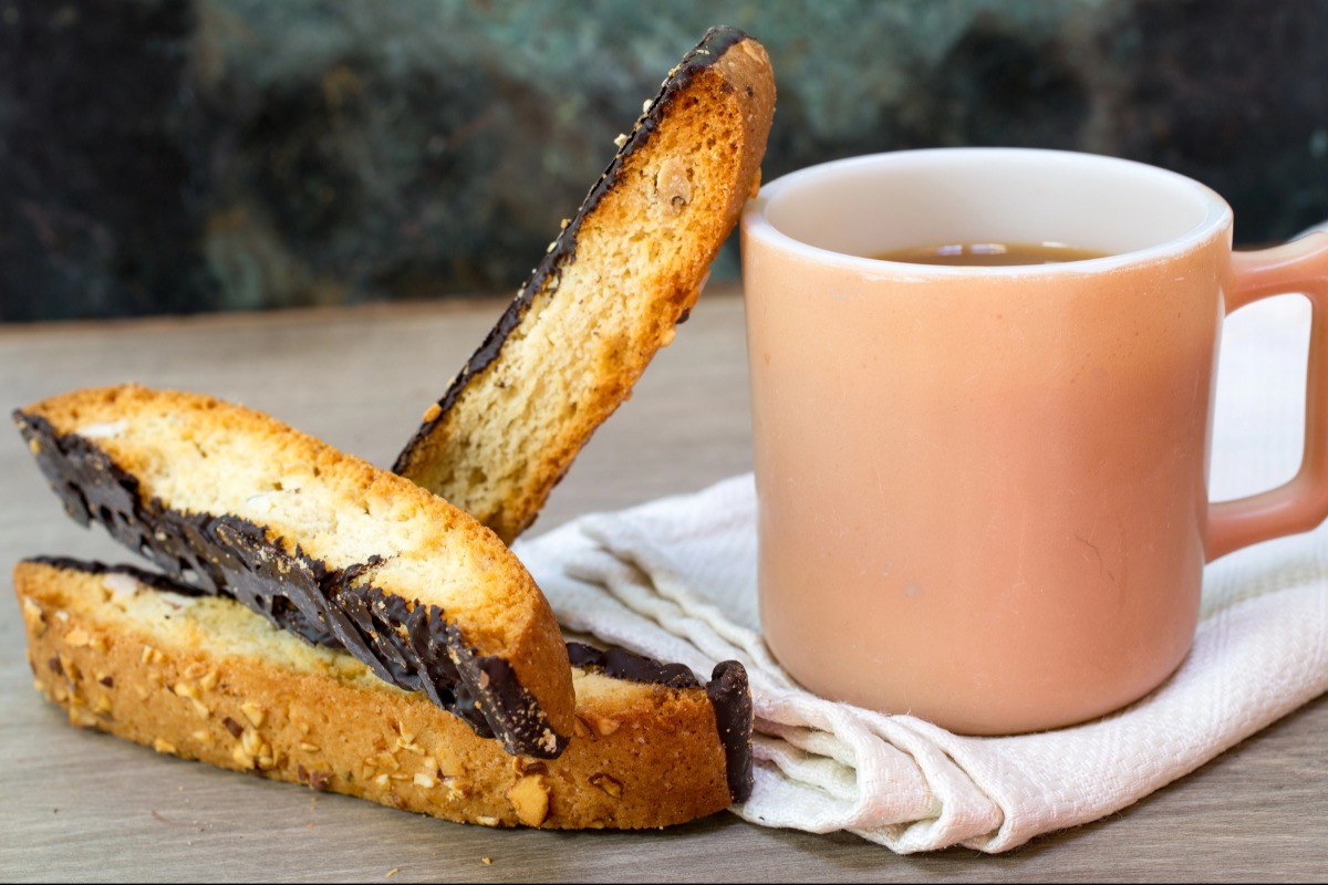 20 Christmas Baking Ideas That Fill Your Home With Joy christmas bake ideas