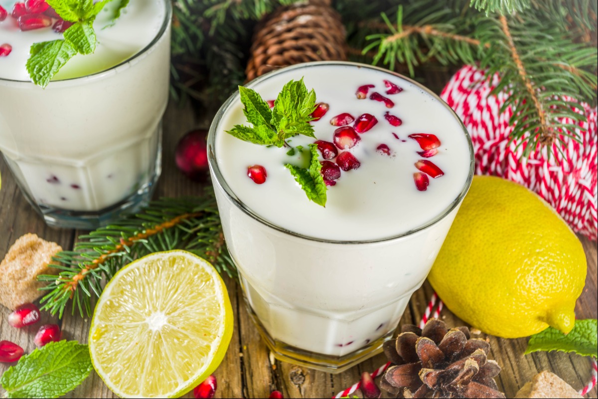15 Christmas Cocktails That Wow Every Guest christmas cocktails