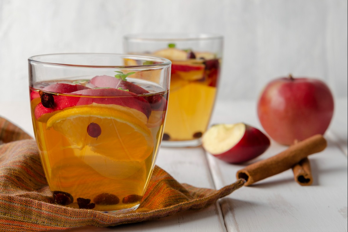 16 Christmas Mocktails That Steal The Show christmas mocktails