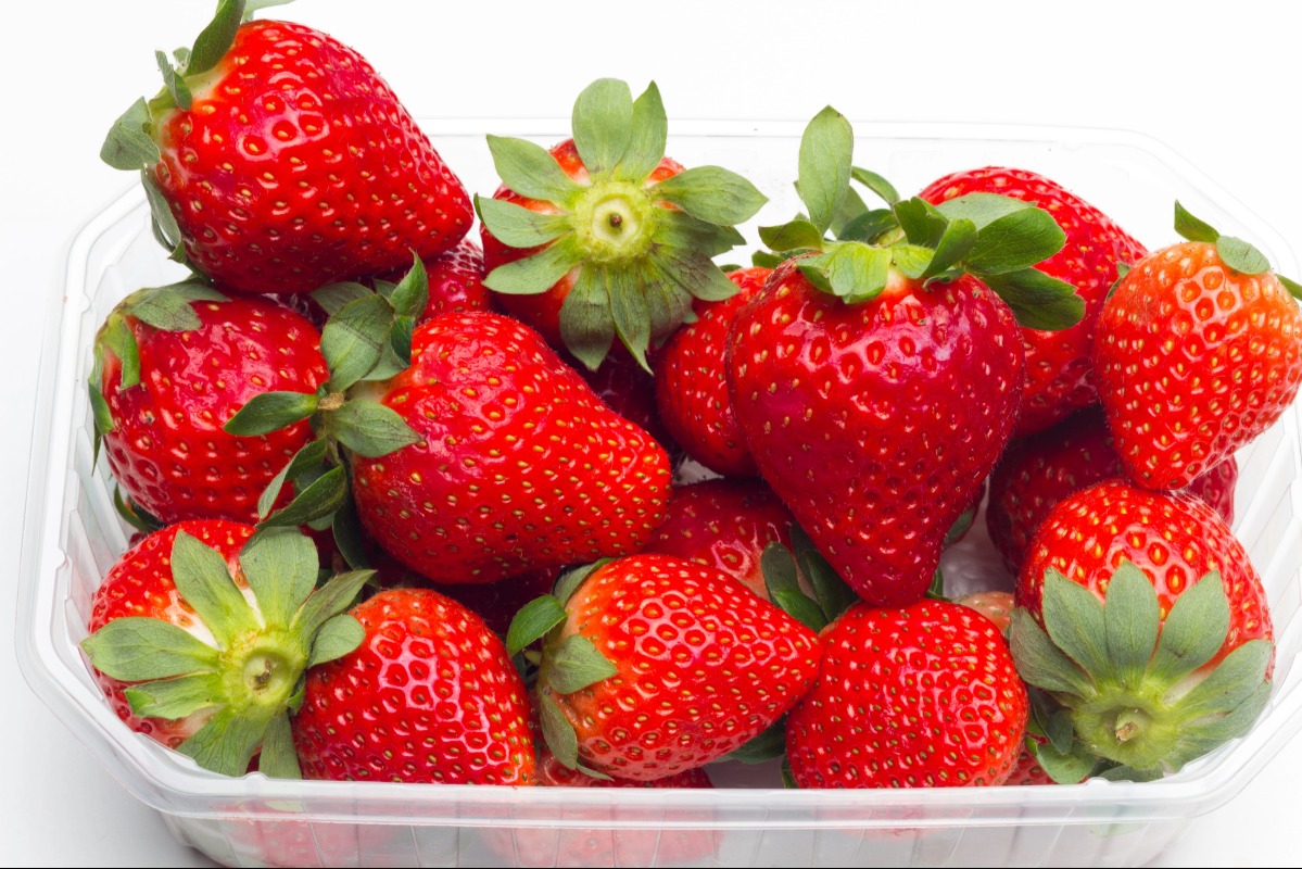 how to store strawberries in the fridge