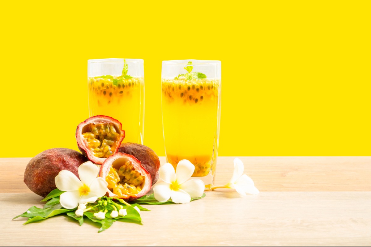 16 Christmas Mocktails That Steal The Show christmas mocktails