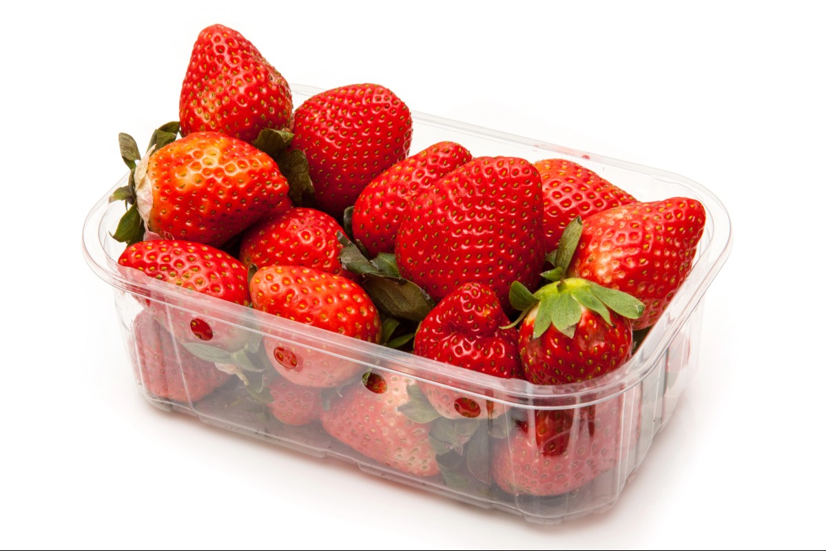 how to store strawberries in the fridge