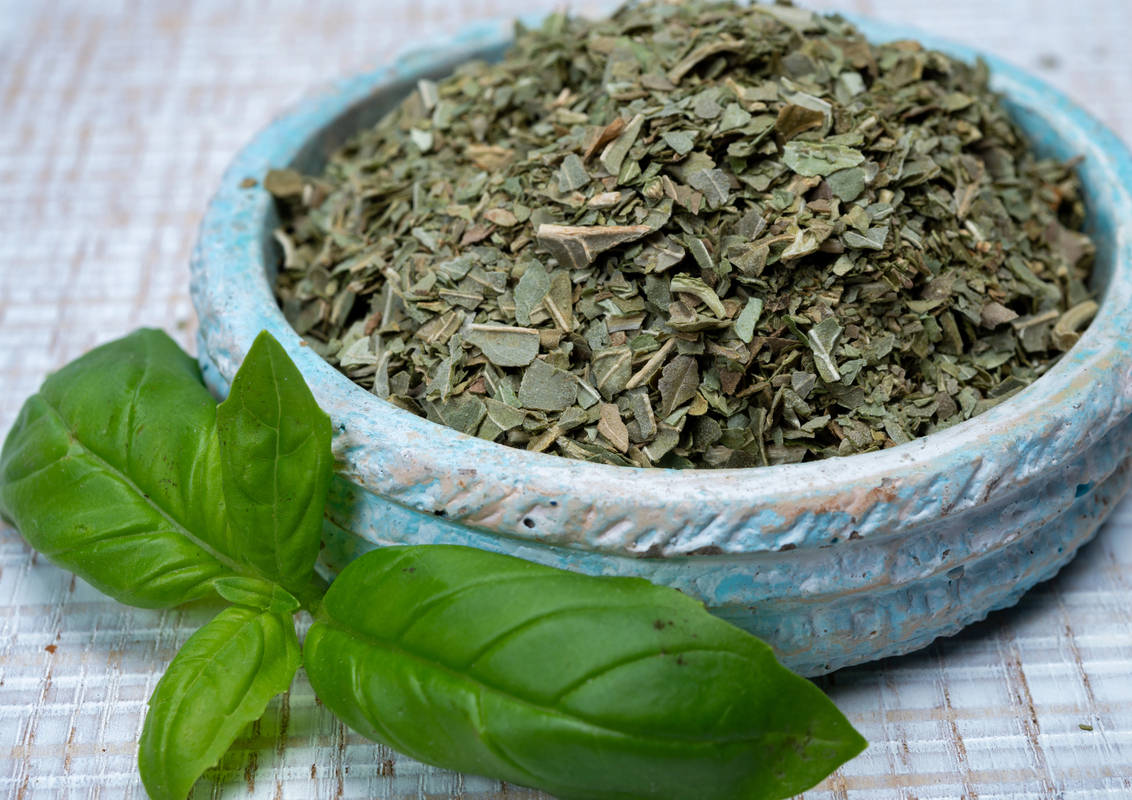 how to dry basil leaves