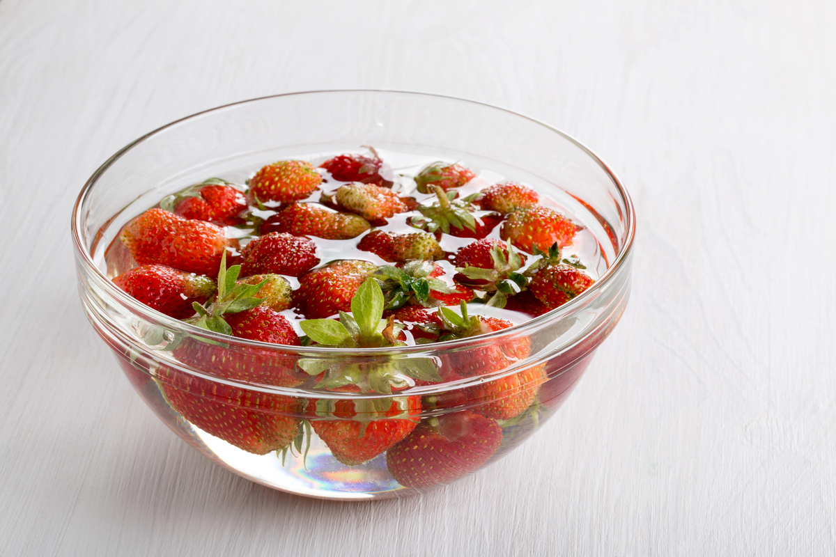 how to keep strawberries fresh longer