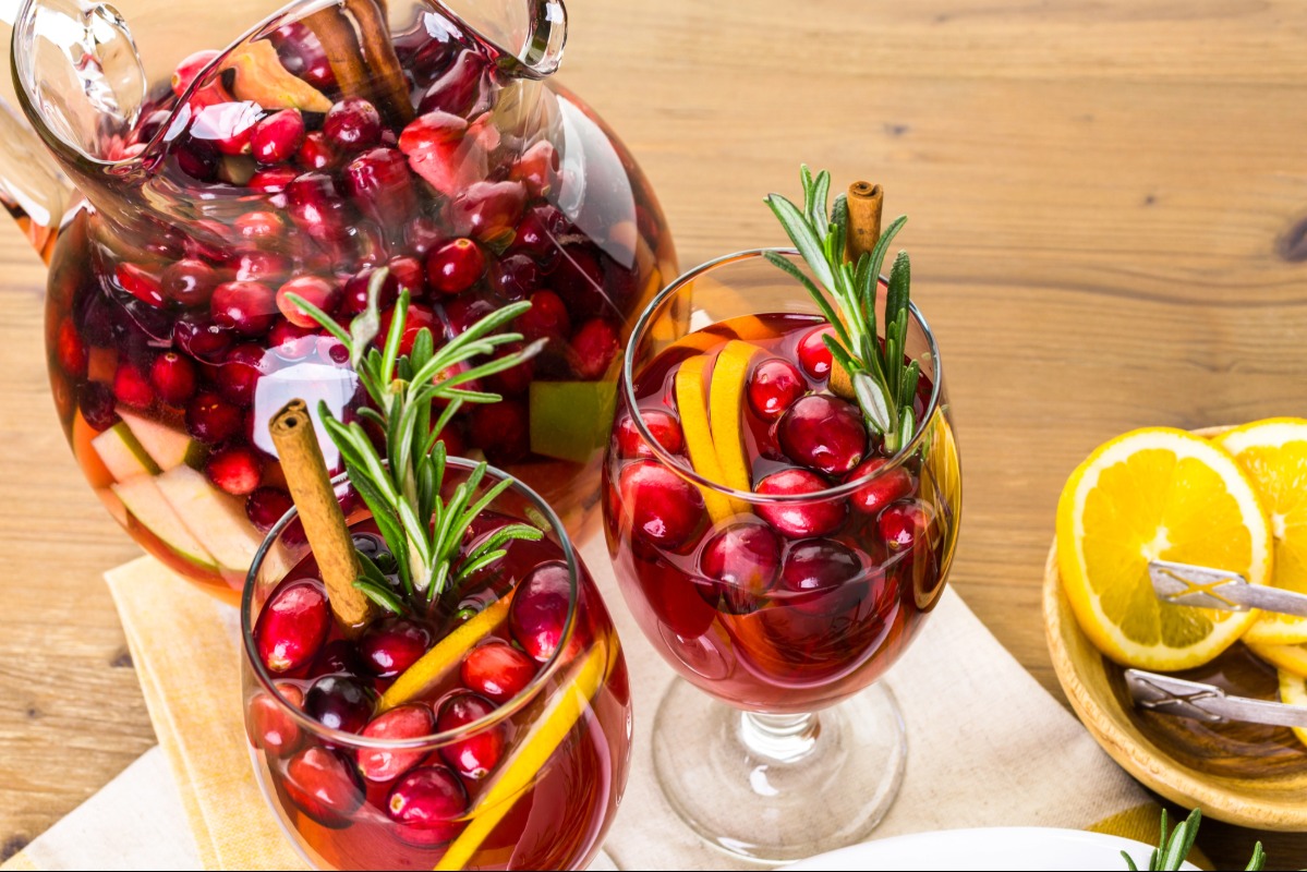15 Christmas Cocktails That Wow Every Guest christmas cocktails